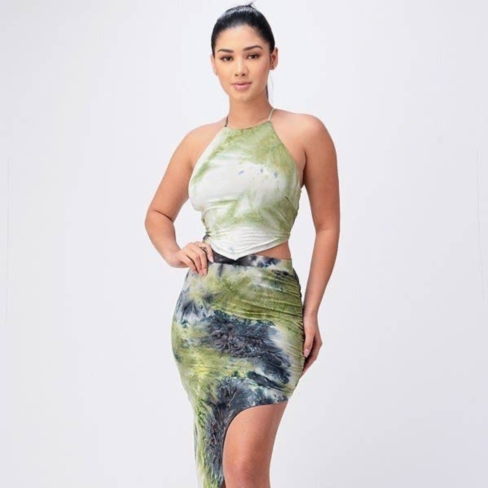 Elegant Green Tie-Dye Skirt